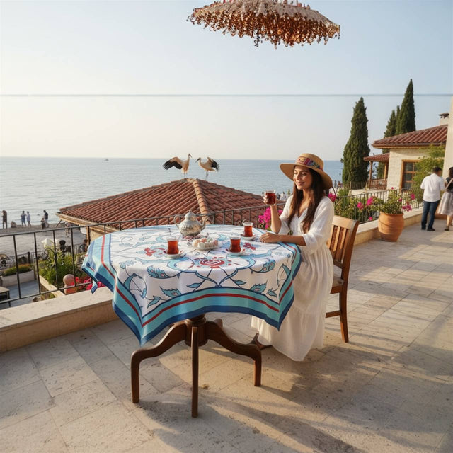 СКАТЕРТЬ С ВОСТОЧНЫМ ОРНАМЕНТОМ